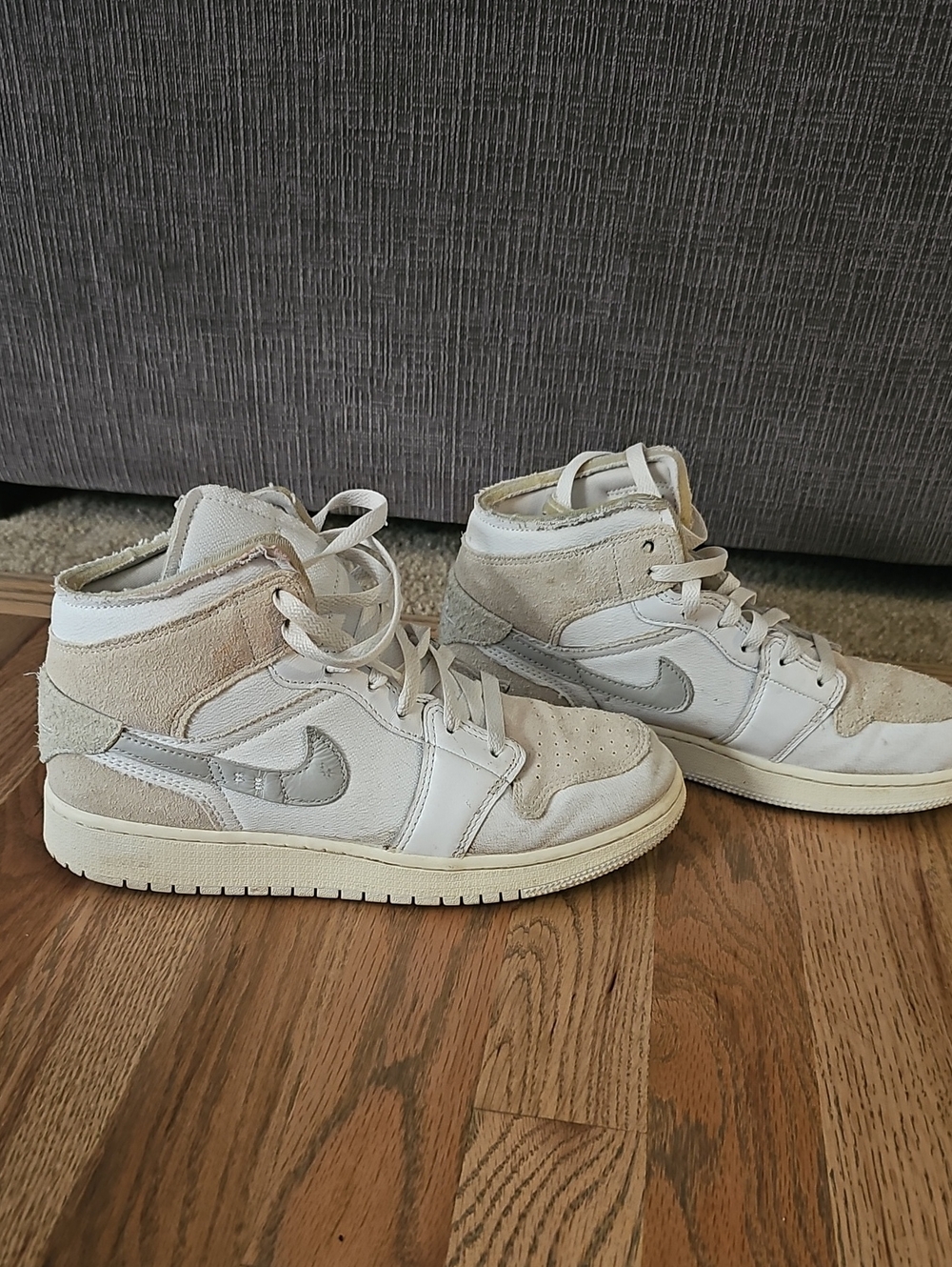 Women’s Nike Air Jordan High-Top Casual Sneakers in Off-White and Light Beige